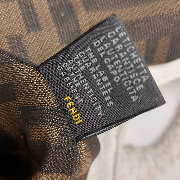 Fendi Spy Bag in White Leather - Picture 12 of 14